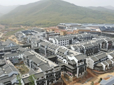 宜興窯湖小鎮(zhèn)二標(biāo)段配電房國(guó)慶前順利完成送電！